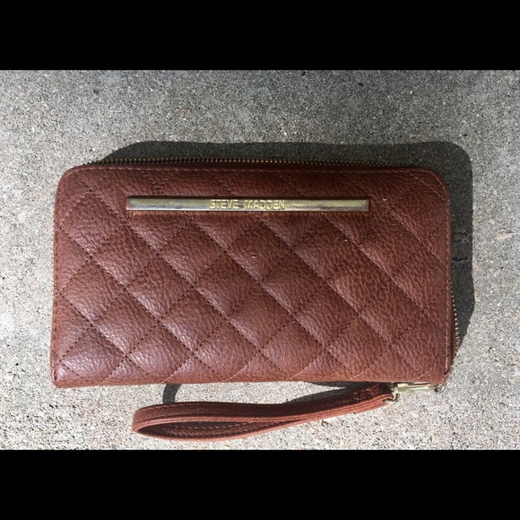 Steve Madden Accessories - Steve Madden Brown Leather Wallet/Clutch